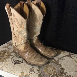 Justin square toe boot